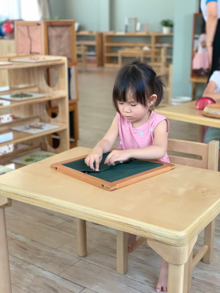 Phương pháp dạy con thông minh sớm sẽ giúp cho trẻ phát triển nhiều hơn về những phương tiện như trí tuệ, xã hội, kỹ năng sống và thể chất,.. Phương pháp dạy con thông minh sớm sẽ giúp cho trẻ phát triển nhiều hơn về những phương tiện như trí tuệ, xã hội, kỹ năng sống và thể chất,..