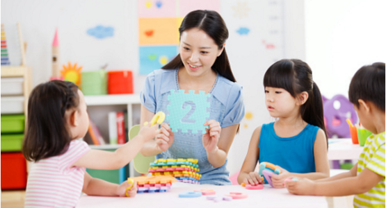 Điểm khác nhau giữa 2 phương pháp giáo dục Montessori và Steiner