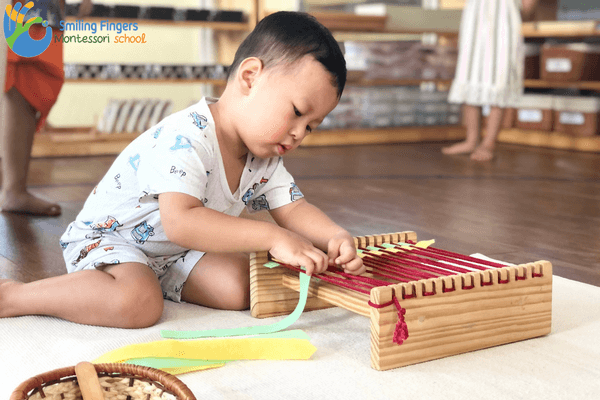 Giáo dục sớm giúp trẻ sơ sinh phát triển