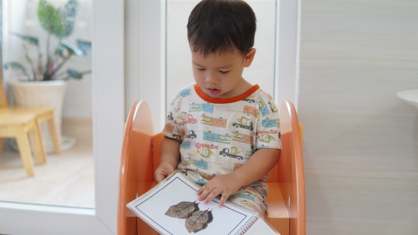 trẻ đi học mẫu giáo cần chuẩn bị những gì