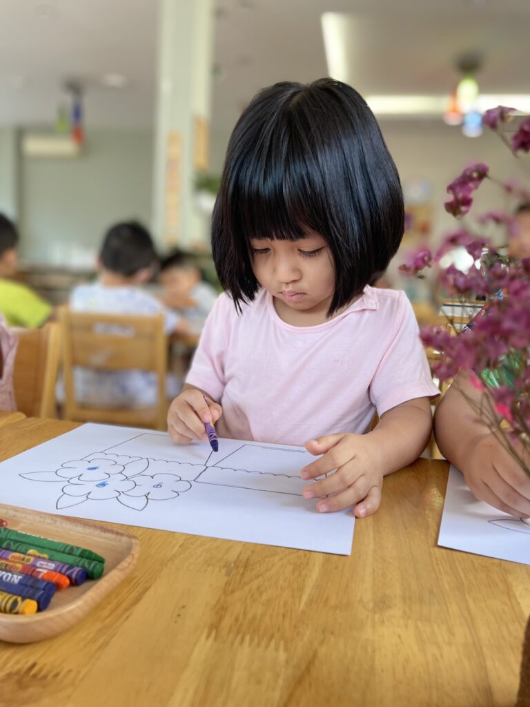 dạy vẽ cho trẻ mầm non