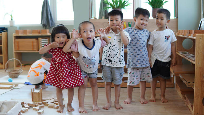 Bí quyết dạy trẻ mầm non vâng lời đơn giản, hiệu quả 